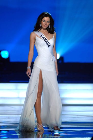 ALGUNOS TRAJES DE NOCHE DE COLOR BLANCO EN MISS UNIVERSO NatalieGlebova00