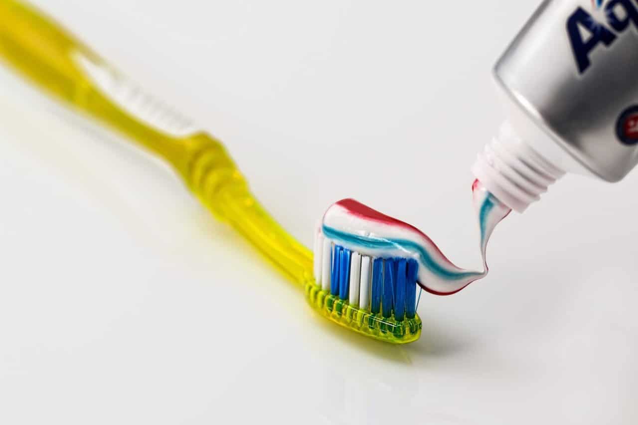 Estadounidenses eligen el cepillo de dientes como el mejor invento